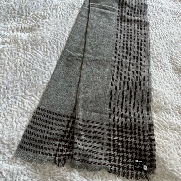 Filson Gray and Brown Wool/Cashmere Scarf - Picture 2 of 2